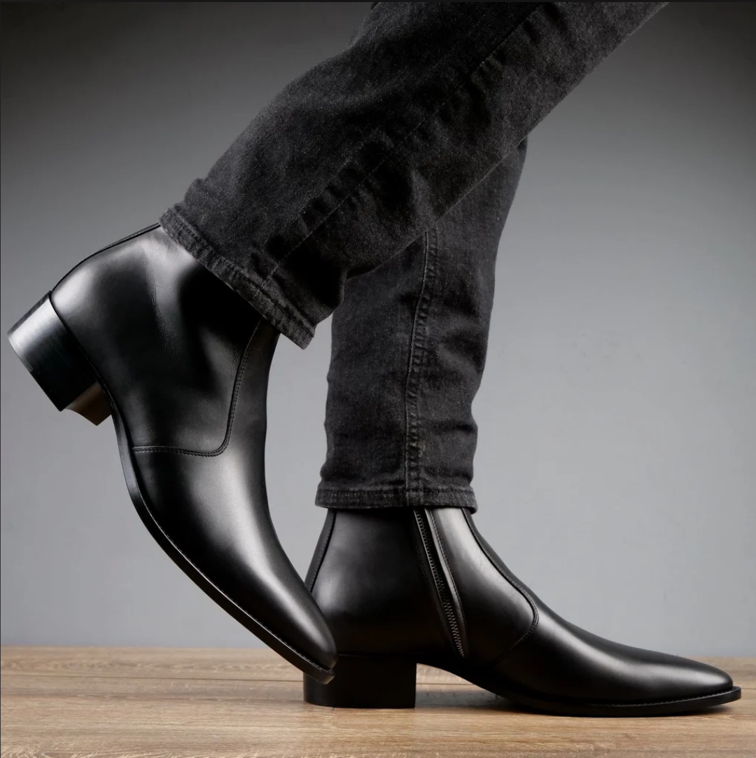 Noir Élan™ — Signature Chelsea Boot