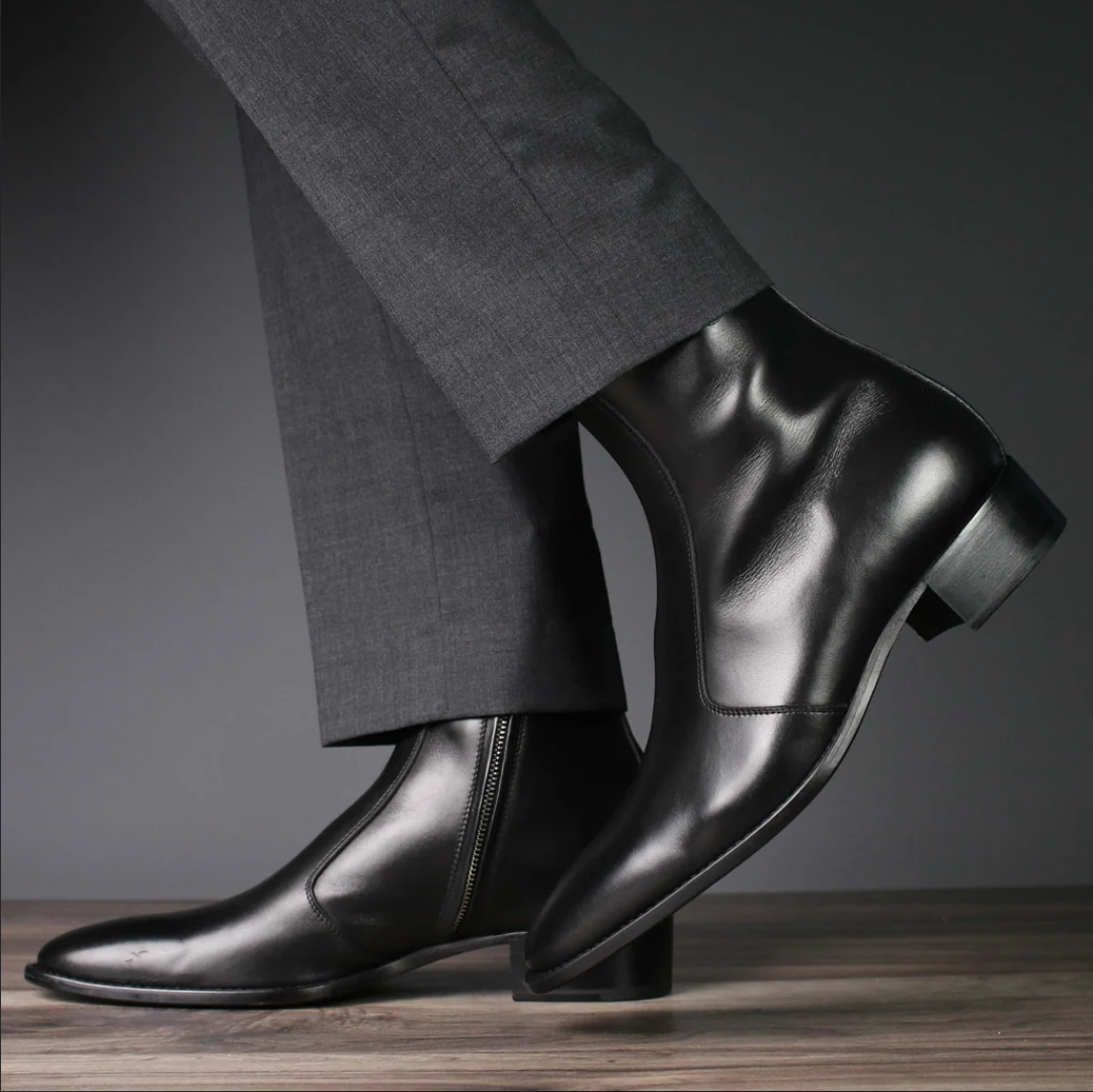 Noir Élan™ — Signature Chelsea Boot