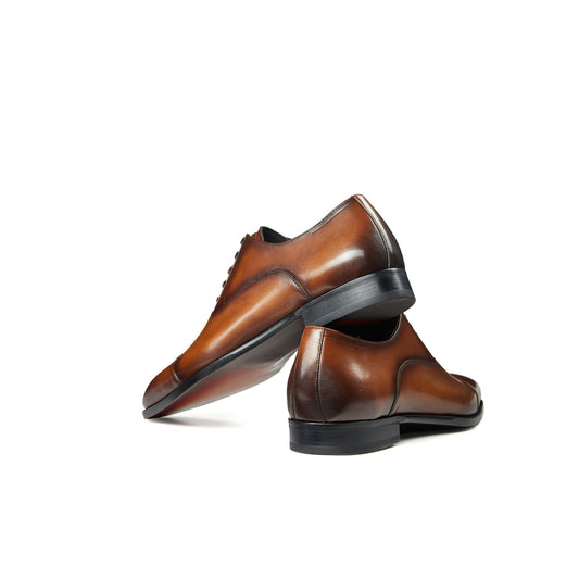 Valmor Tan Crest Oxford
